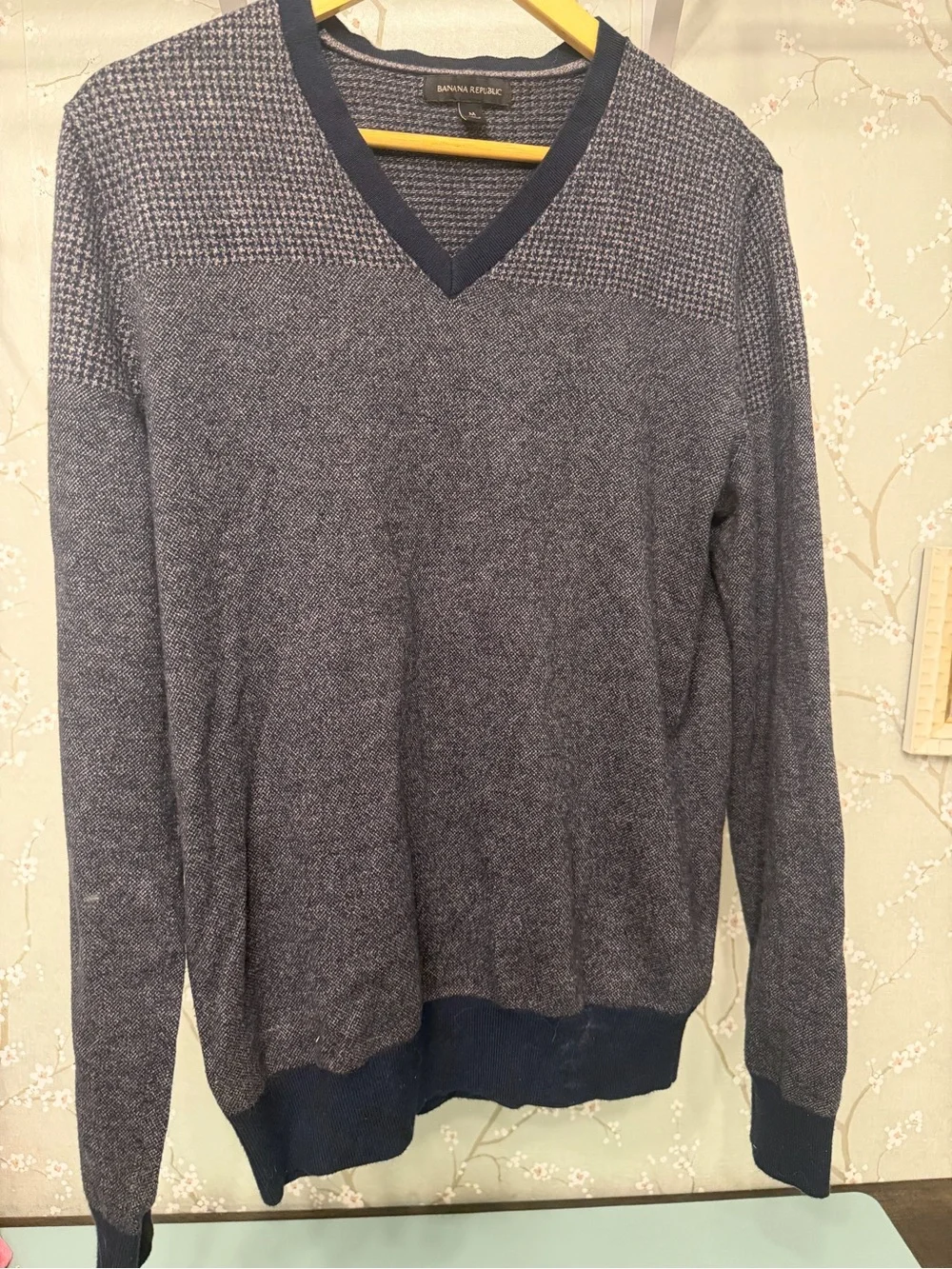 Banana Republic Heathered Navy V-Neck Sweater